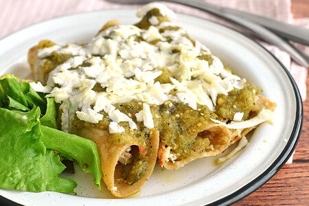 Tacos Dorados de pollo (Orden de 4 tacos)